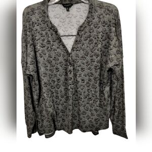 (1221) Lucky Brand Cheetah Print Knit Button up Shirt size Medium